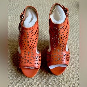 Belle by Sigerson Morrison Cork Wedge Sandals, NWOB!  Orange size 9 ❤️